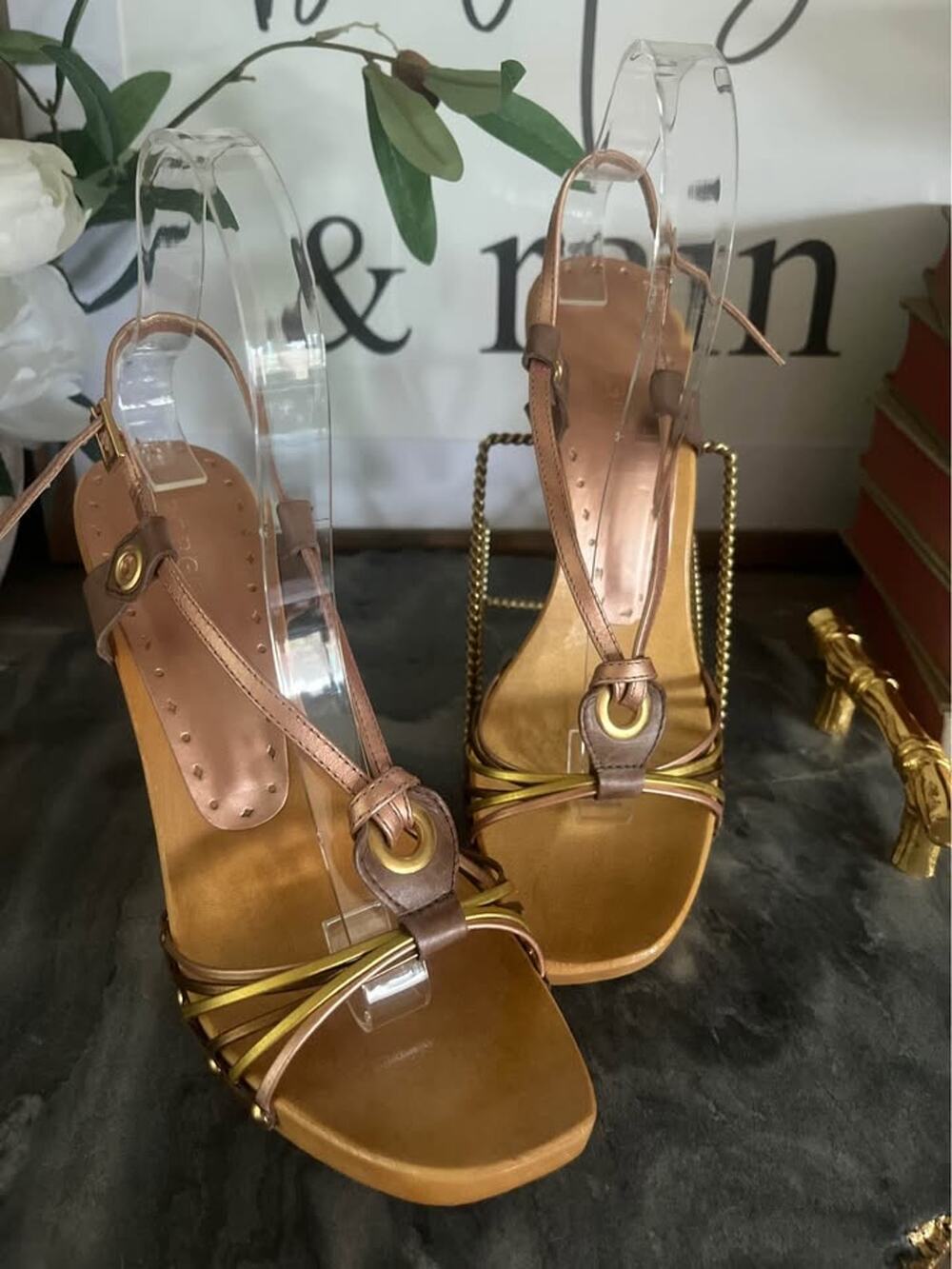 Vintage Y2K BCBG Wooden Stiletto Heels Metallic Strappy 7.5 Square Toe Bratz
